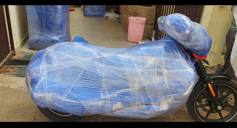 Weatherproof Closed Container Relocation Vehicle - Sri Laxmi Packers and Movers Mancherial