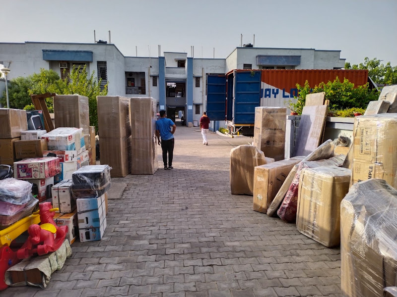 Sri Laxmi Packers and Movers Loading Team in Mancherial Telangana